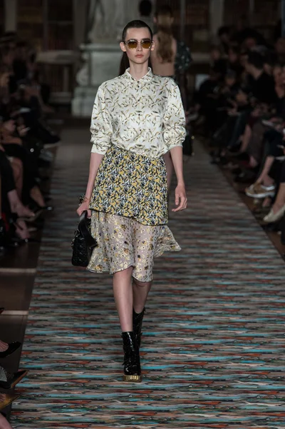 Look 46